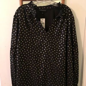 Lane Bryant Black and Gold blouse. Sz 22. NWT